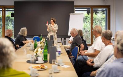 Beim Frühstückstreff des Hospizvereins